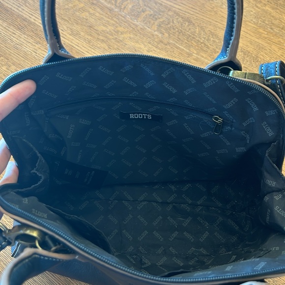 Roots Bag Purse with Dust Bag - Picture 8 of 15